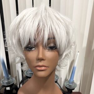 Stylish White Wig for Women